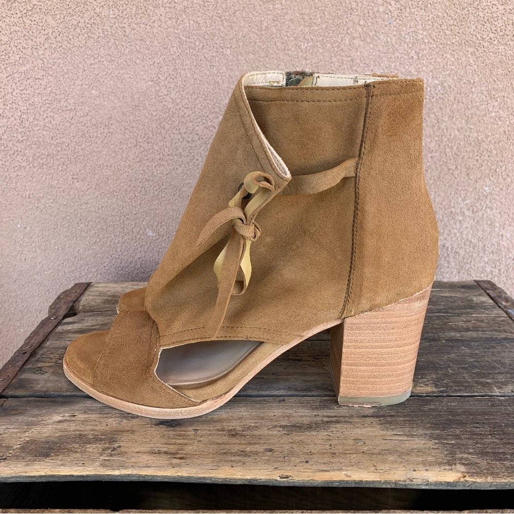 Baske California Avalon Peep Toe Bootie